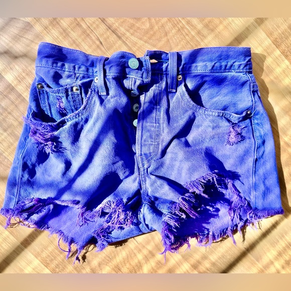 Levi’s PURPLE 501 button fly jean shorts - Picture 8 of 14